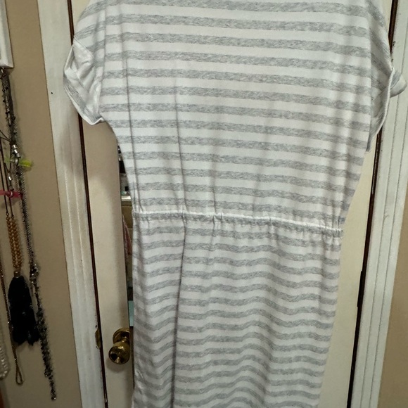 Women’s Tommy Bahama dress size small - Picture 4 of 4